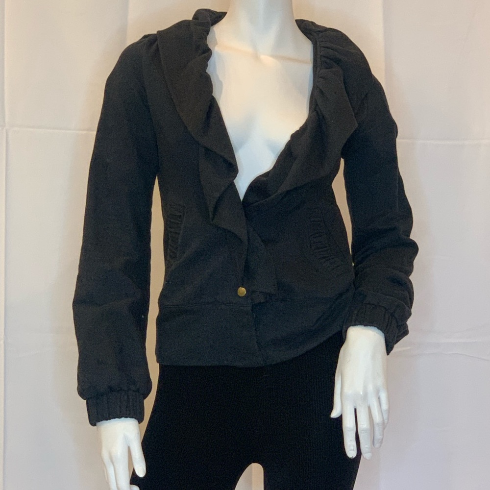 Mike & Chris black ruffled snap jacket Small
